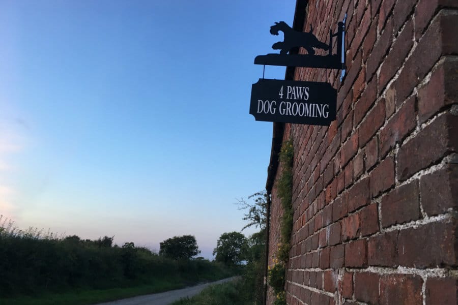 Look-out-for-the-sign Dog Grooming by 4 Paws