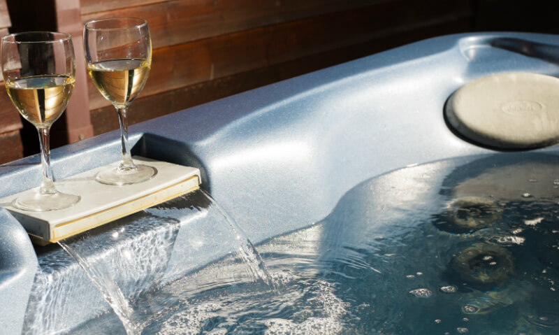 buzzardslide1 Hot-tub Lodge by the Lake