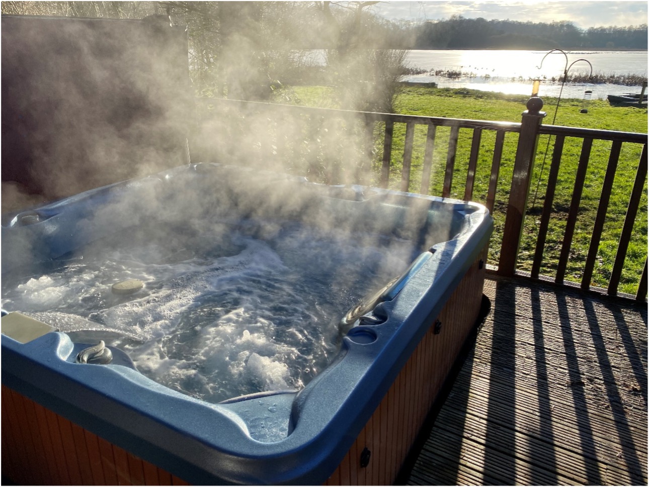 Luxury Christmas Hot Tub Holiday | The Tranquil Otter