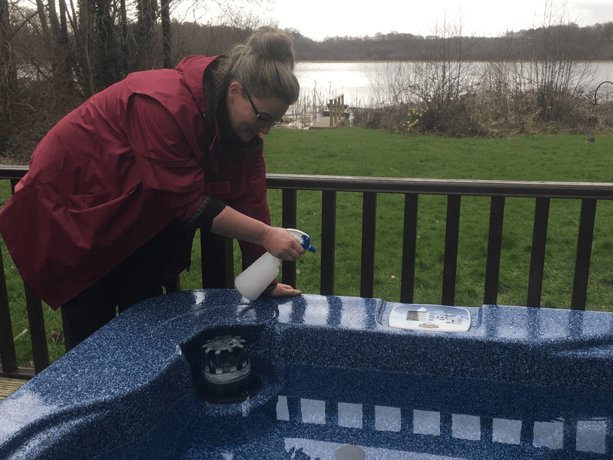 1-1 Self Isolate during the Coronavirus Outbreak