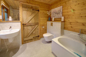 Fieldfare Lodge Picture Gallery | The Tranquil Otter