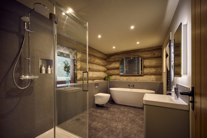 TR09EA1-700x467 Kingfisher Log-Cabin Lake-District Hottub