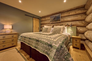 TranquilOtter_Oct2025_39-300x200 Kingfisher Lodge Picture Gallery